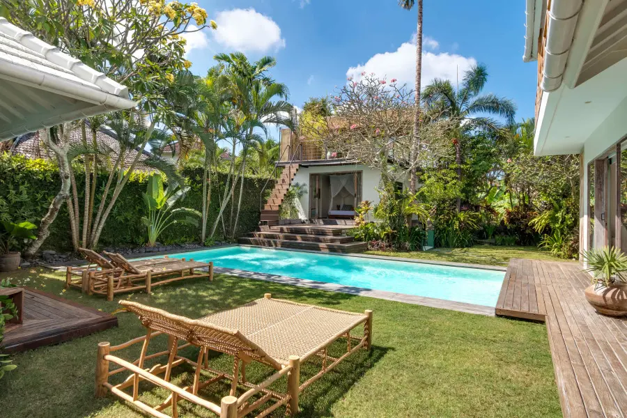 05_171228381238462Casabianca_-_Pool_Day_06