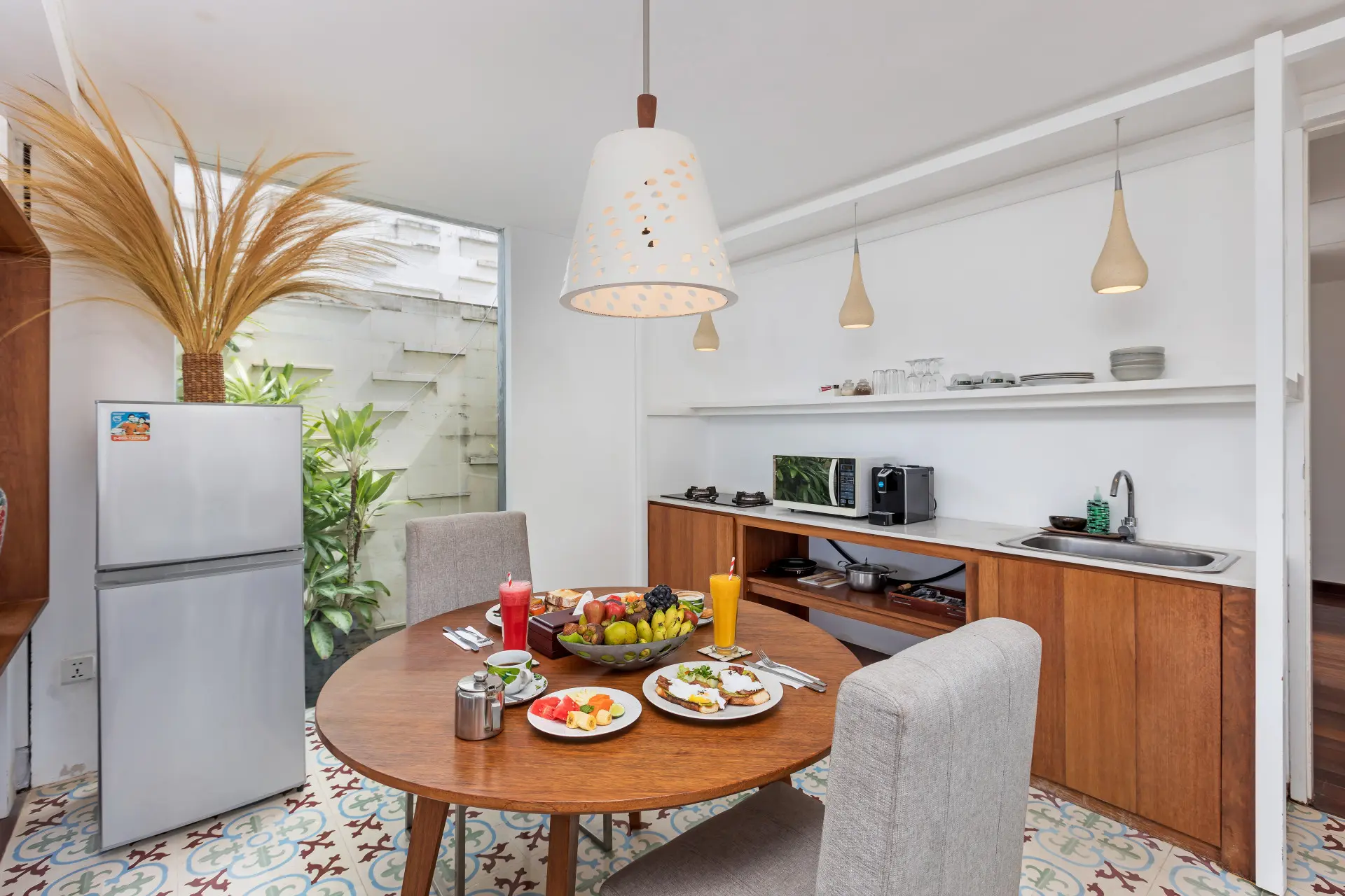 169897988212290Chands_1BR_-_Dining_03