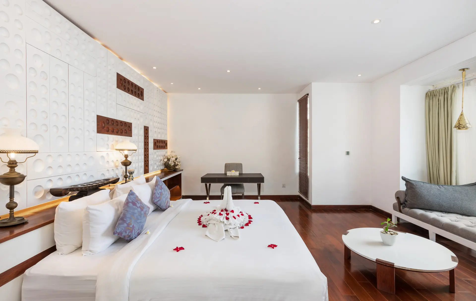 169898007296353Chands_1BR_-_Bedroom_01