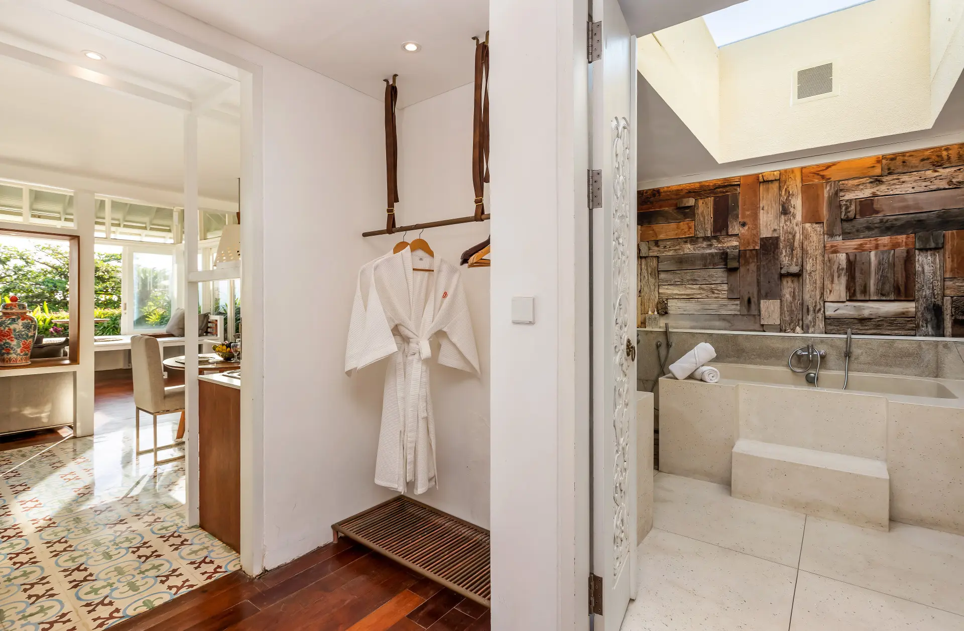 169898008820250Chands_1BR_-_Bedroom_11