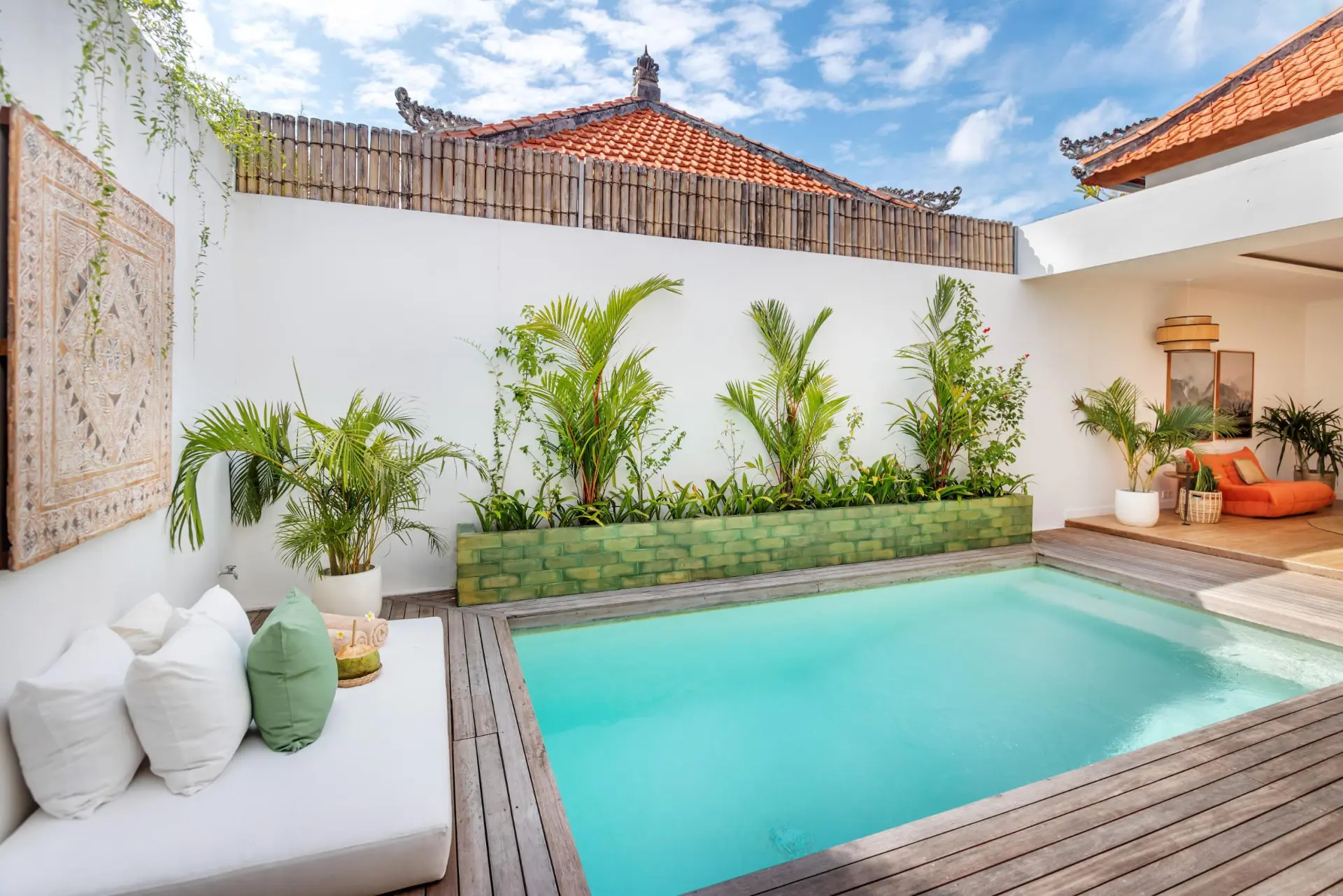 169899220896826Greco_-_Pool_Daylight_C