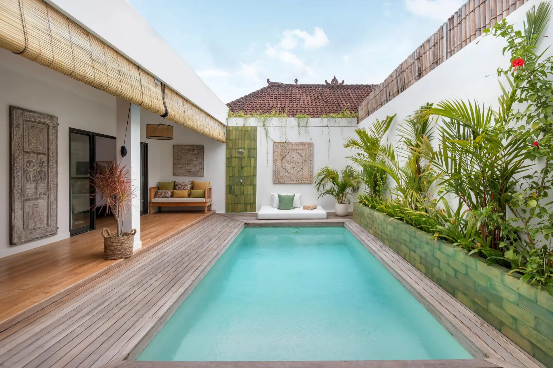 169899230946945Greco_-_Pool_Daylight_E