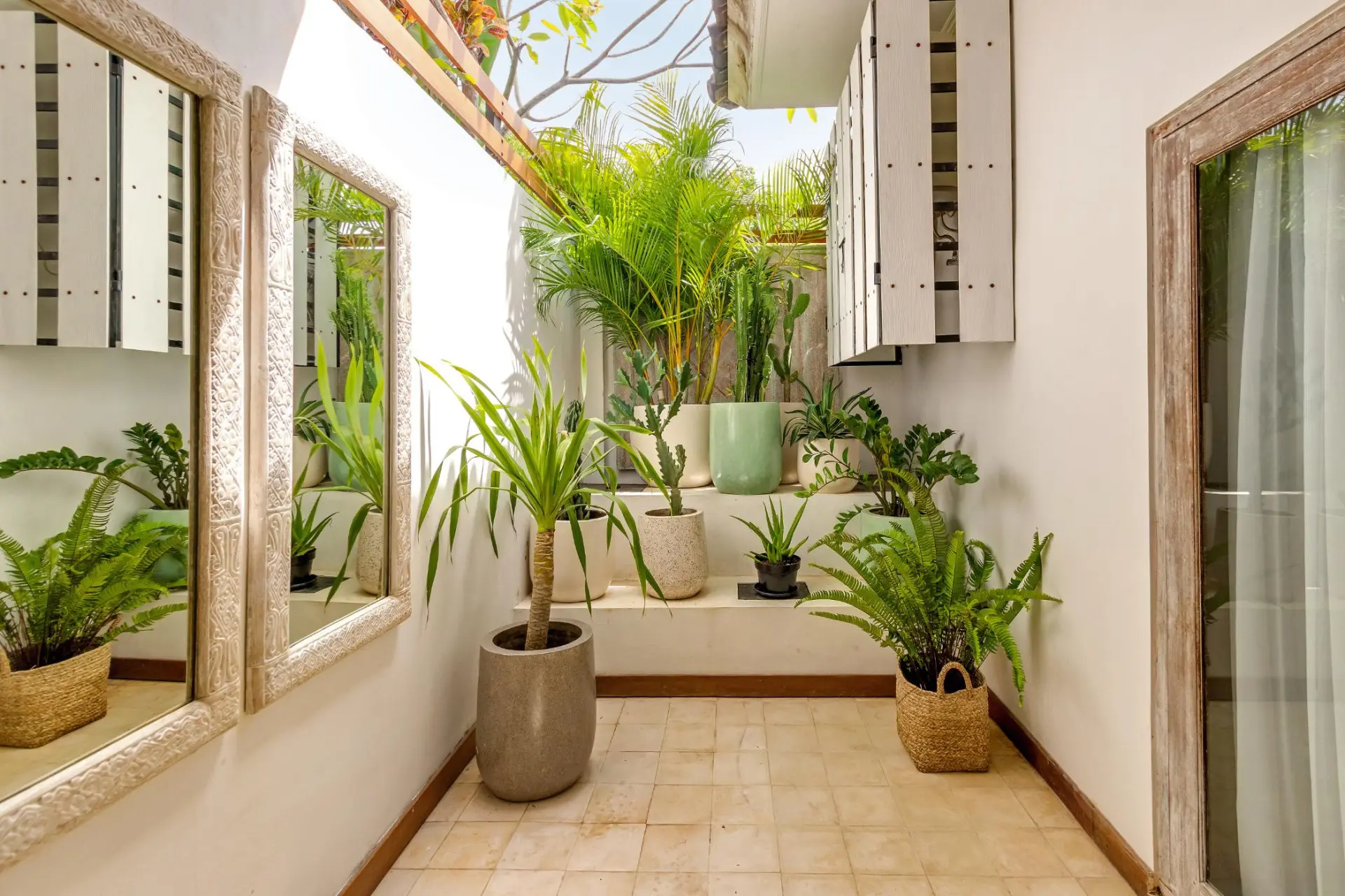 169899284179466Gauguin_-_Bedroom_C12