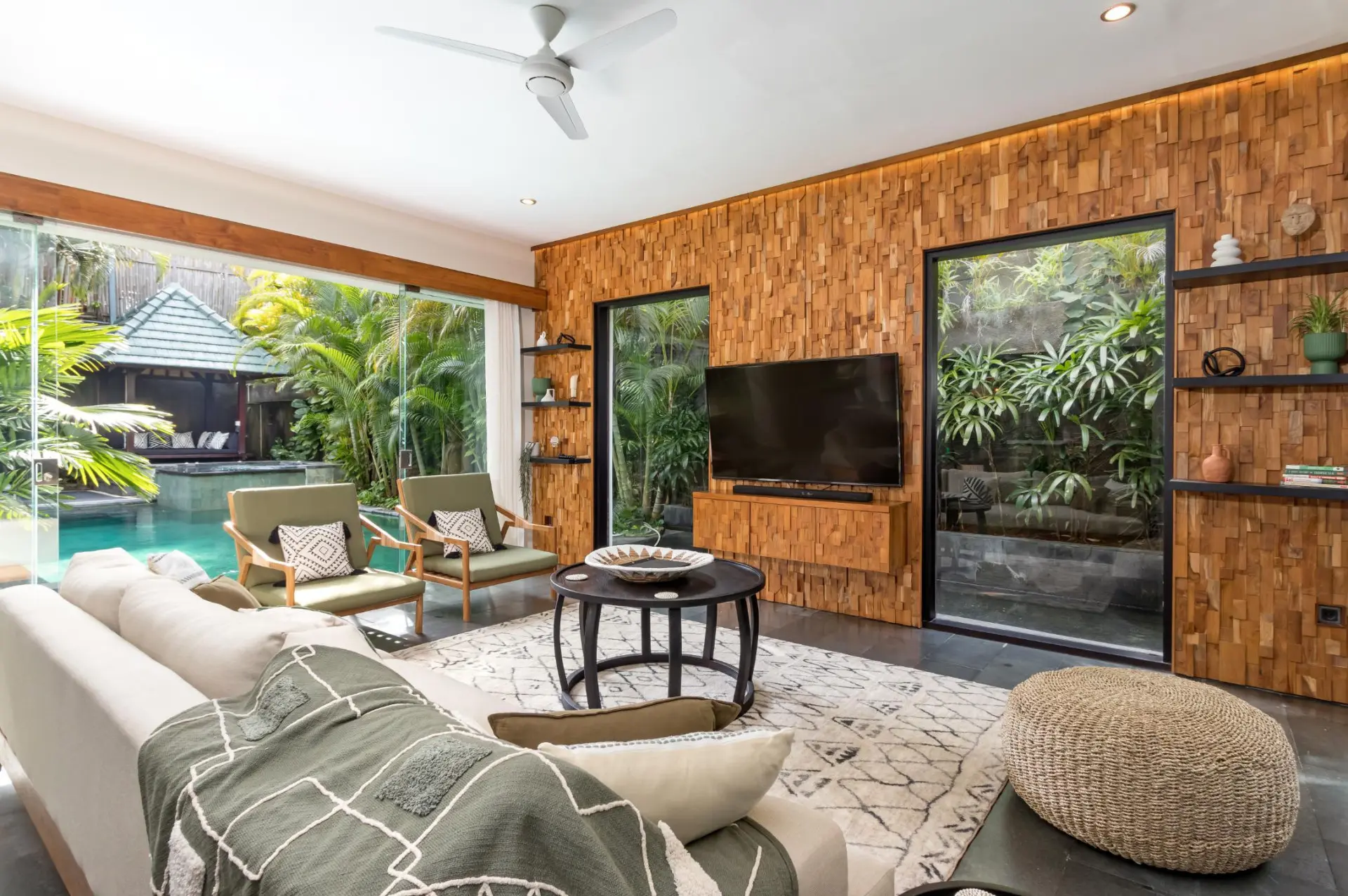 169899362214579Suvitha_-_Living_04