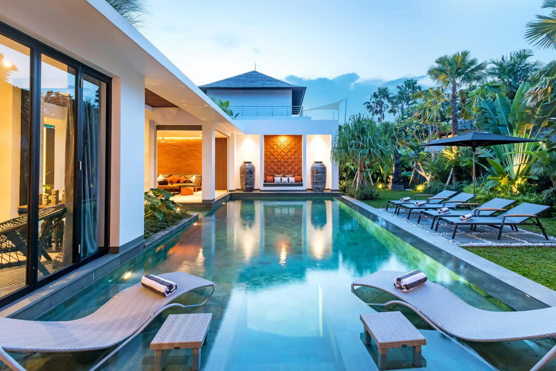 169899737097154Castil_di_Udara_-_Pool_Evening_4