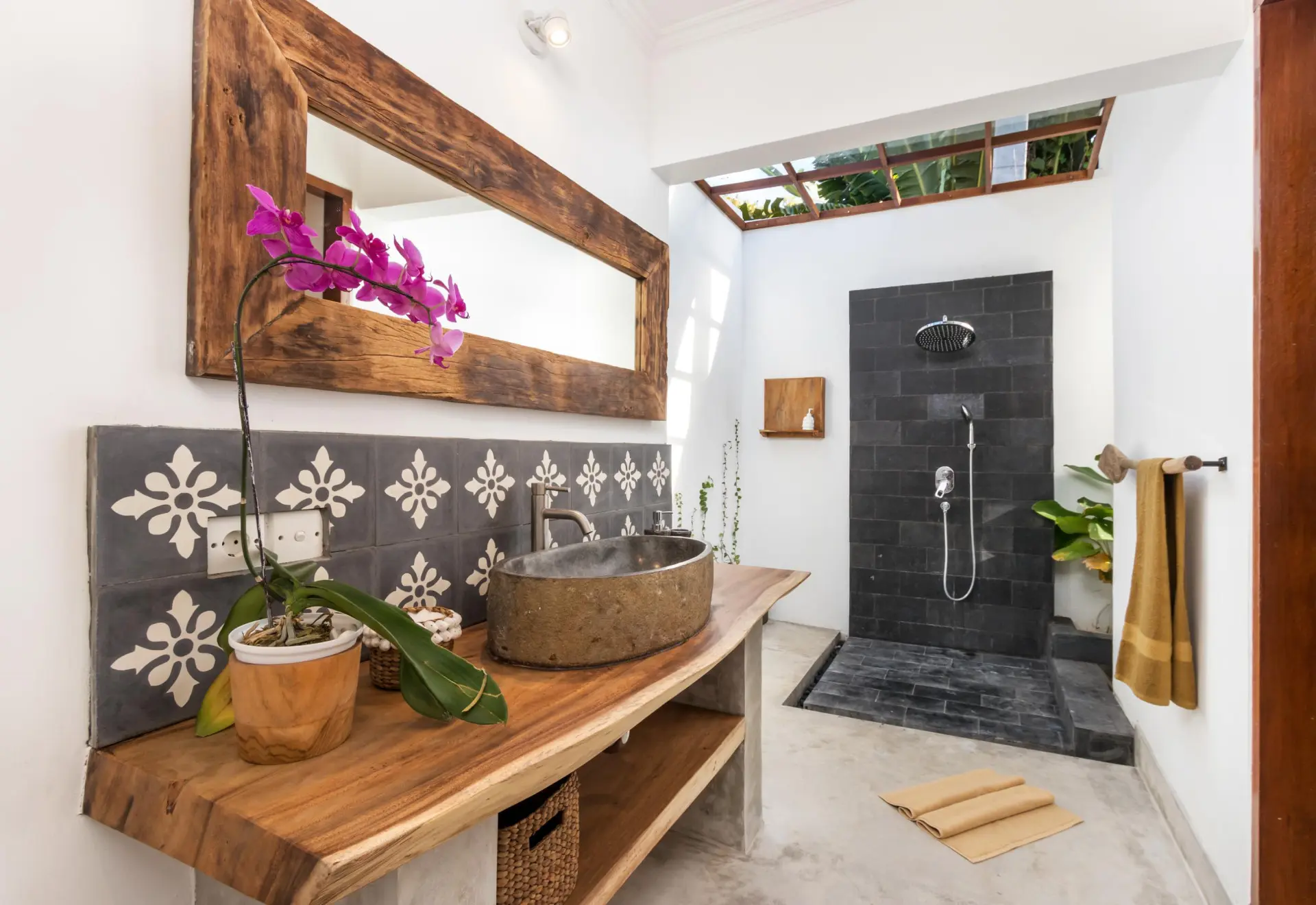 16993187706581905_-_Villa_Makasi_-_Bathroom_1A