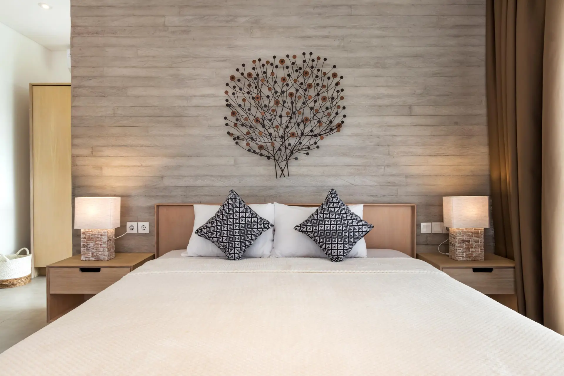 169932087051840Swan_3_-_Bedroom_A04