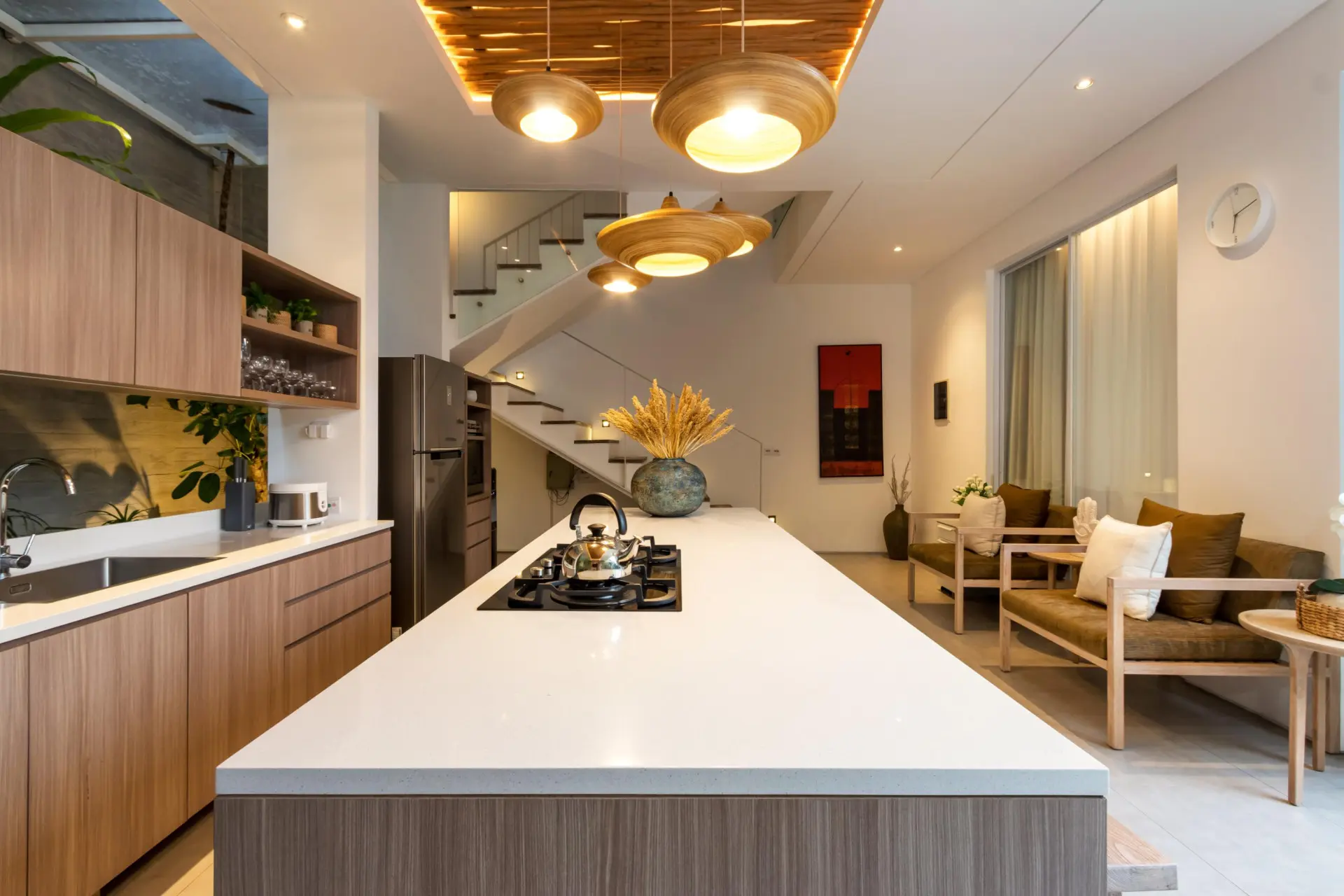 169932091081232Swan_3_-_Kitchen_Bar_01