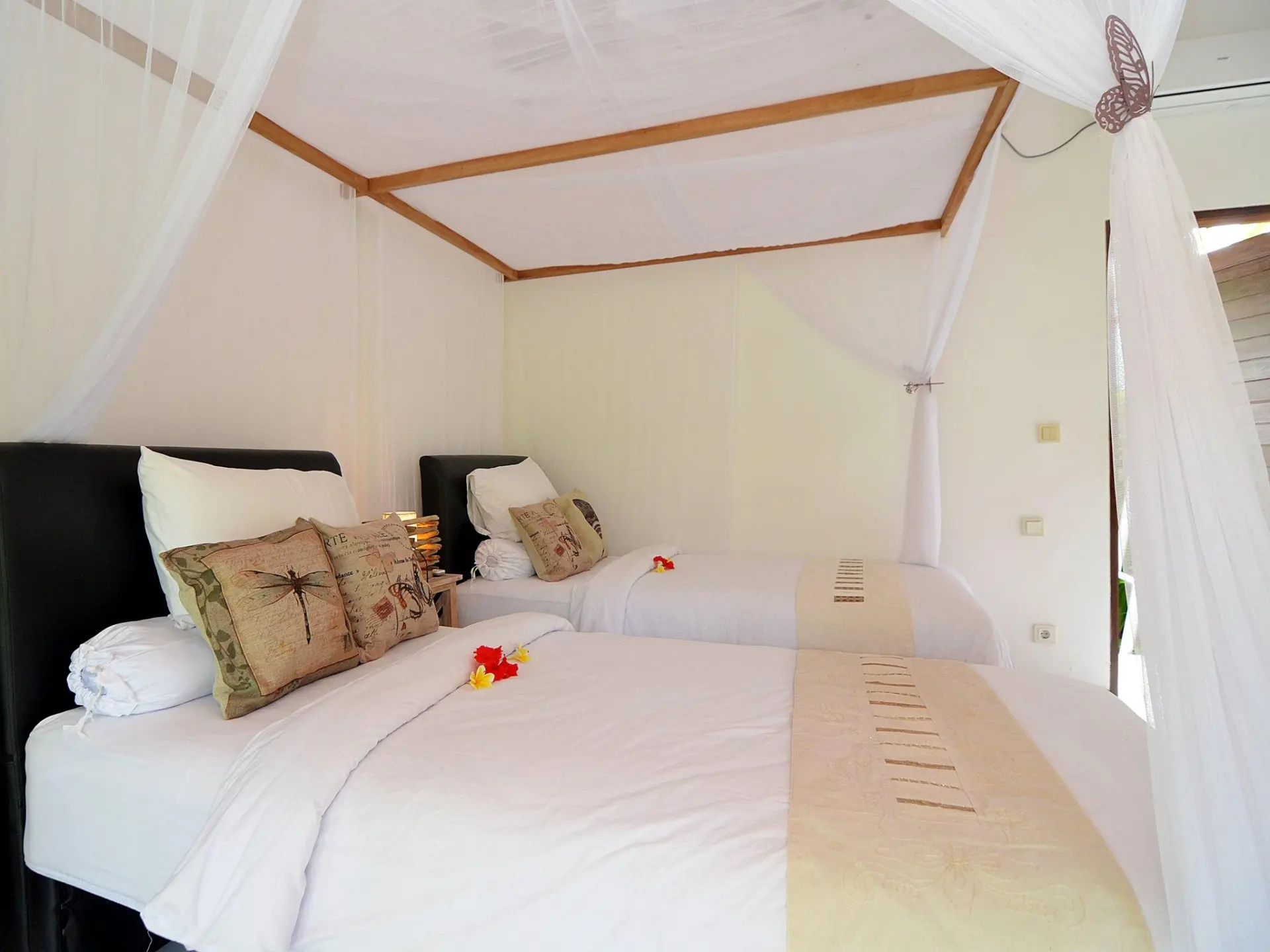 169934515150213Villa_Candi_Kecil_Empat_-_Bedroom3-01