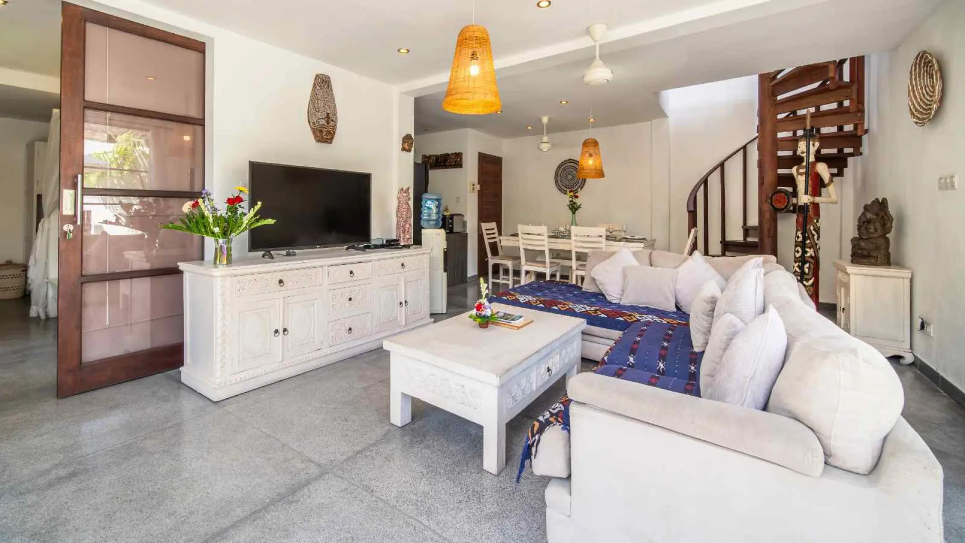 170502935792998BPS04766-HDR