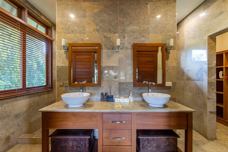 171108949043547_NAG0044