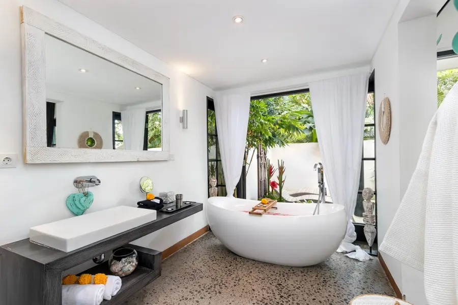 171505271426673Lora_-_Bathroom_A