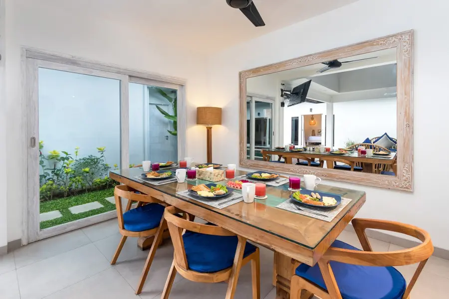 171582925426876Hiburan_2_-_Dining_1